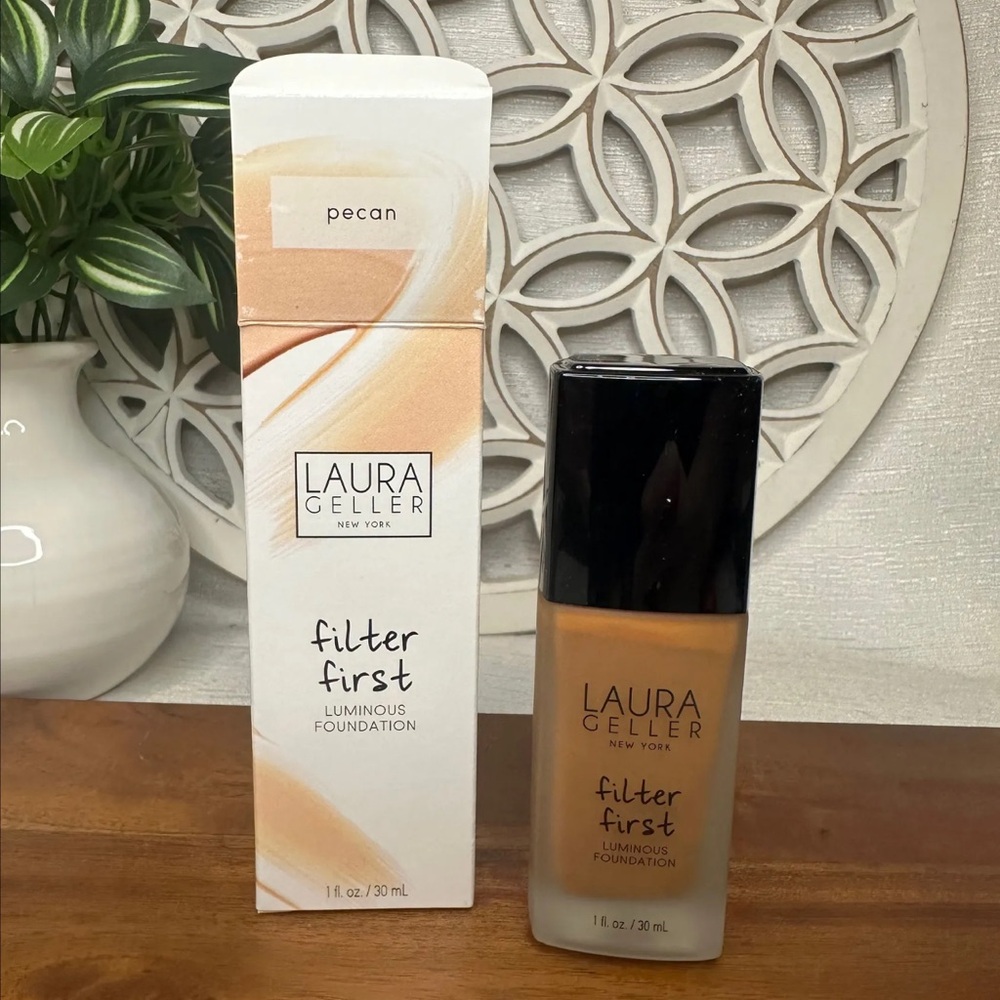 Laura Geller Filter First Foundation - Pecan Shade